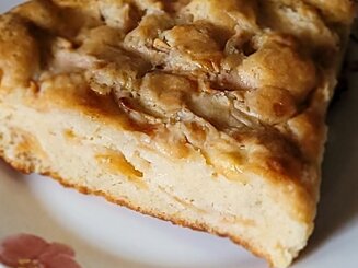 Шарлотка с яблоками