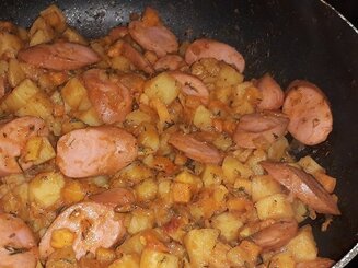 Рагу с картофелем и сосисками