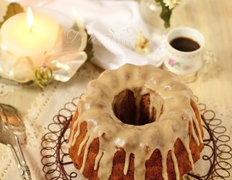 Австрийский кекс с цукатами, орехами и кофейной глазурью