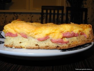 Сырный пирог с сосисками