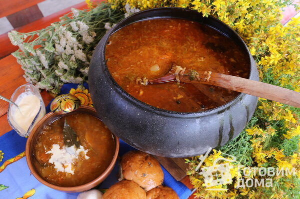 Борщ черниговский с кабачками и яблоками томленый в печи в чугунке фото к рецепту 22