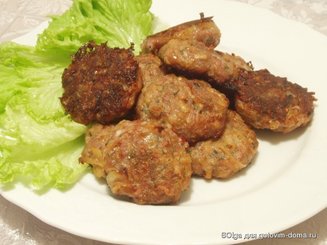 Запеченные котлеты из мяса с картофелем