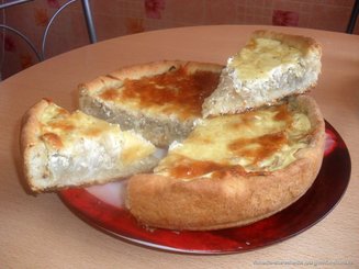 Грюерский картофельный пирог с яблоками