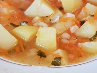 Густой суп "Прованс" с картофелем, перловкой и помидорами