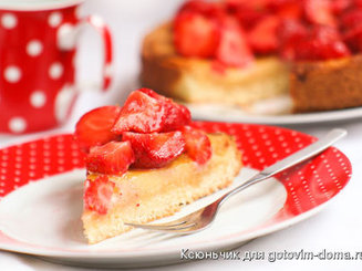 Mazarin, марципановый пирог с клубникой