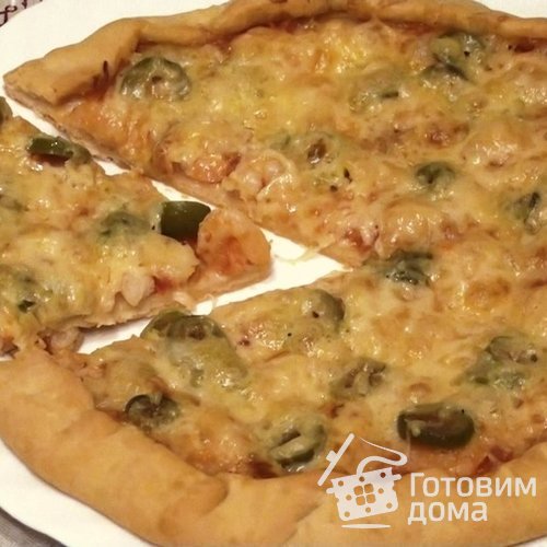 Пицца с креветками и оливками