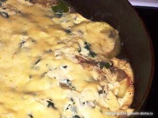Нежный омлет с кабачками