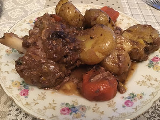 Гусяка ( гусь кусочками в мультиварке)