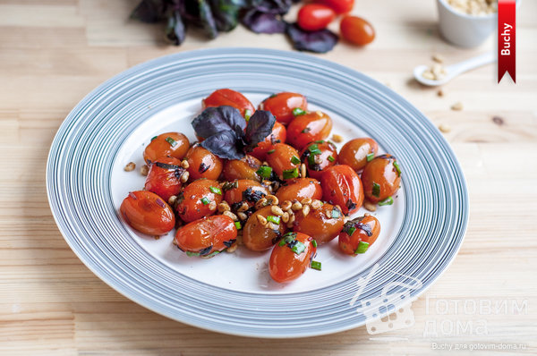 Жареные помидоры с кедровыми орешками и базиликом фото к рецепту 1