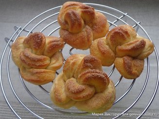 Имбирные булочки-розочки с корицей