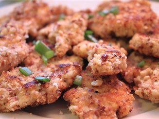 Куриная грудка в хрустящей ореховой панировке