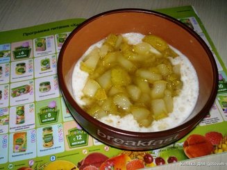 Овсянка с карамелизированной грушей