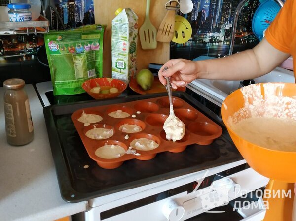 Колбасно-сырные кексы с кетчупом “Махеевъ” из России с любовью! фото к рецепту 12