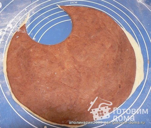 Плюшки &quot;цветы&quot; из двойного теста фото к рецепту 2