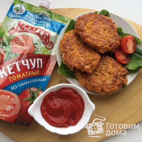 Капустные котлеты с нутовой мукой и кетчупом Махеевъ