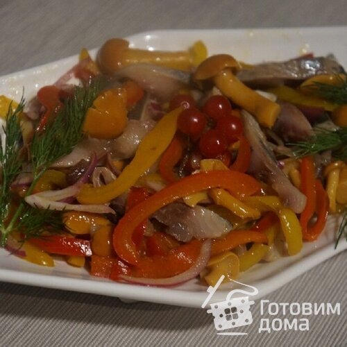 Салат закусочный « Селедочка с грибами»