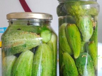 Маринованные огурчики  ( семейный рецепт )