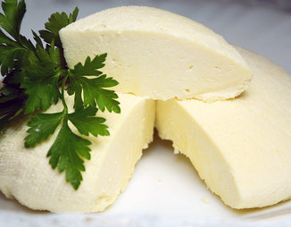 Сыр за 10 минут из молока + Время на стекание сыворотки (без специальных ферментов)