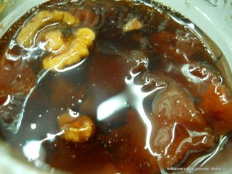 Варенье из айвы с грецким орехом