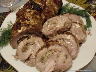 Рулет мясной с грибами