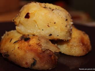 Картофель, запеченный с тимьяном