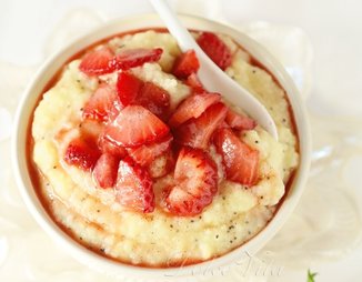 Strawberry Millet Porridge - Пшённая каша с клубникой