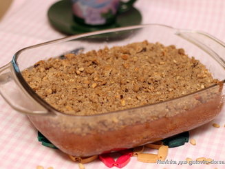 Кекс с яблоками и грецкими орехами