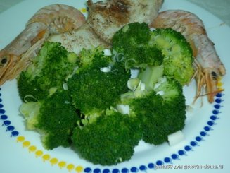 Брокколи с лимонным соусом