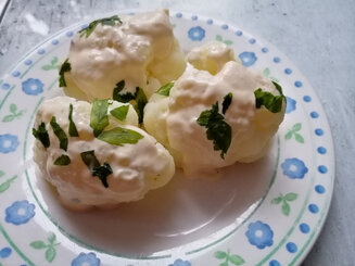 Цветная капуста с чесночным соусом