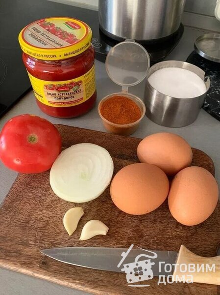Шакшука (яичницы с томатной пастой) фото к рецепту 1