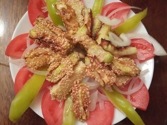 Кабачковые пальчики в кунжуте