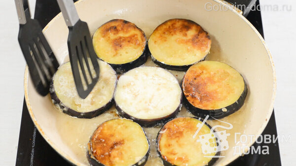 Баклажаны с помидорами, курицей и сыром в духовке фото к рецепту 8