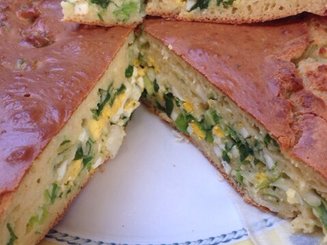 Пирог с яйцом и зеленым луком