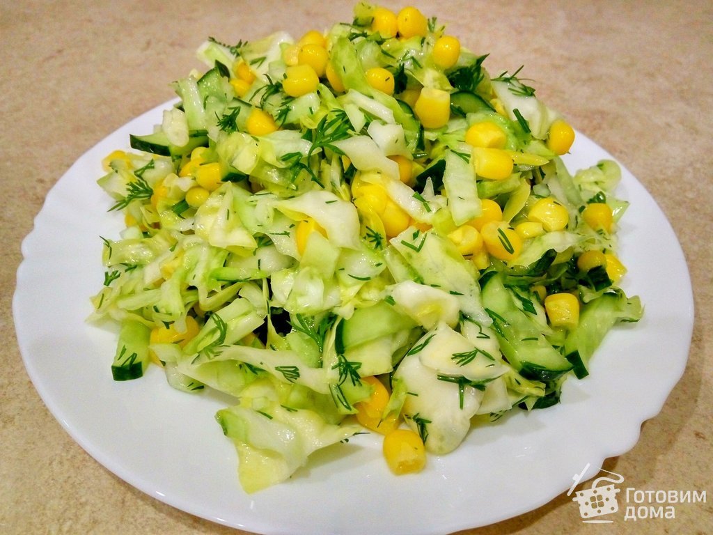 Салат с куриной грудкой, кукурузой и пекинской капустой - пошаговый рецепт с фото