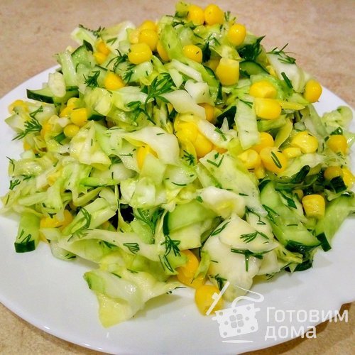 20 вкуснейших салатов с кукурузой на скорую руку