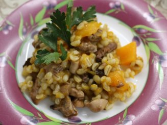 Перловка с тыквой и лисичками