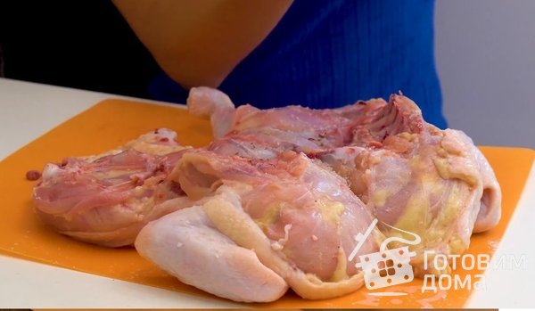 Сочная курочка в духовке с овощами фото к рецепту 1