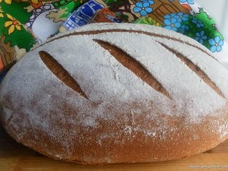 Деревенский ржаной хлеб на дрожжах