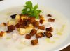 Куриный суп с плавлеными сырками и чесночными сухариками
