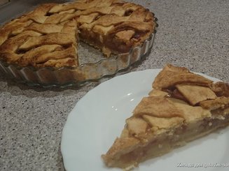 Яблочно-грушевый тарт с корицей и кардамоном