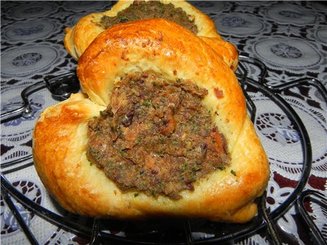 Булочки-сердечки с тунцом
