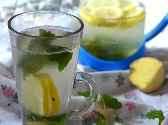 Горячий лимонный чай с имбирем и мятой "Франкфурт"