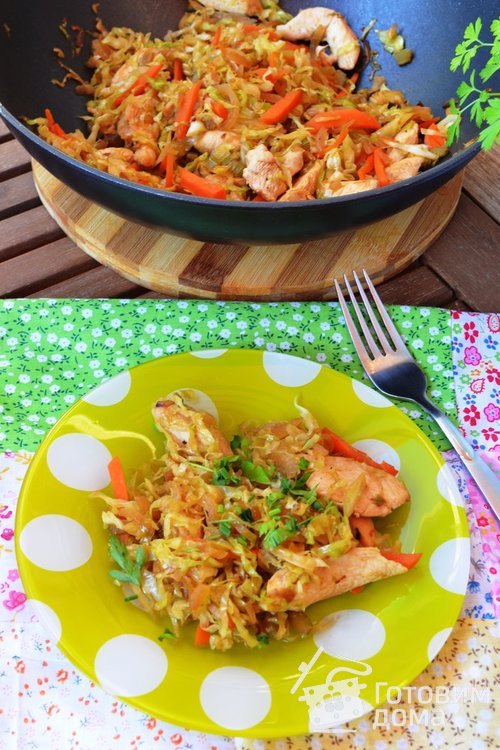 Стир-фрай из курицы и капусты