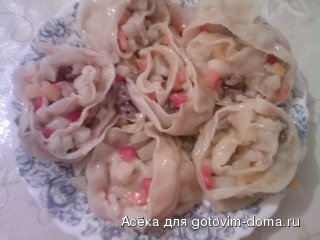 Оромо (мясо-овощной рулет на пару)