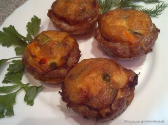 Мясные кексы с овощами
