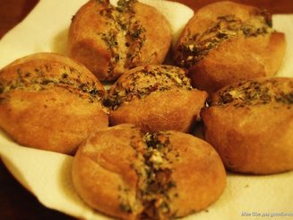 Ароматные чесночные булочки