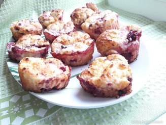 Творожные маффины с кокосом и малиной