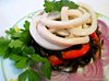 Салат с кальмарами и морской капустой