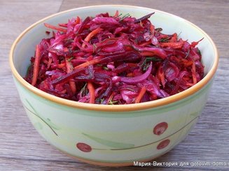 Салат из квашеной/кислой капусты и свеклы