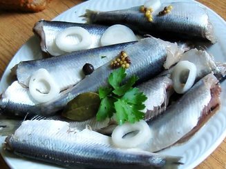 Сельдь в маринаде с пятью пряностями
